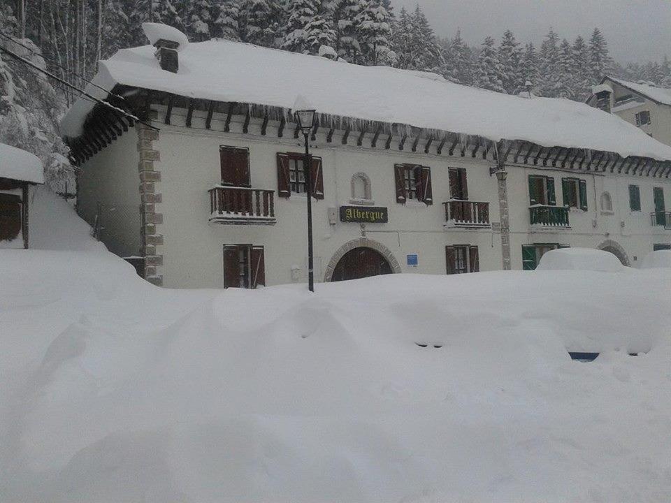 Albergue De Canfranc Estacion Exterior photo