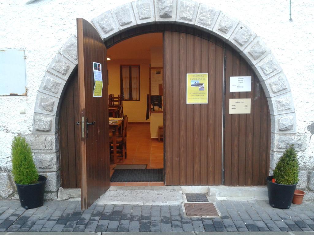Albergue De Canfranc Estacion Exterior photo