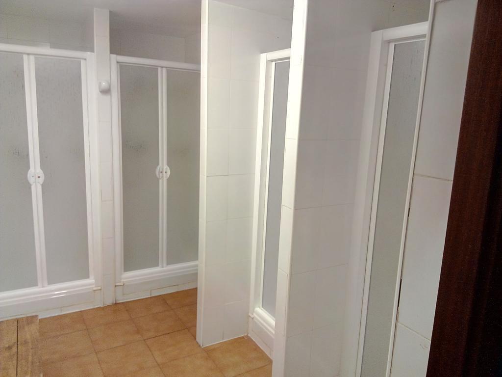 Albergue De Canfranc Estacion Room photo