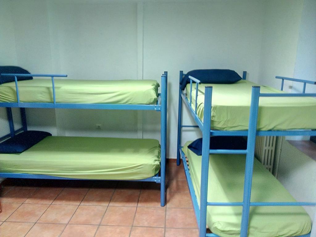Albergue De Canfranc Estacion Room photo