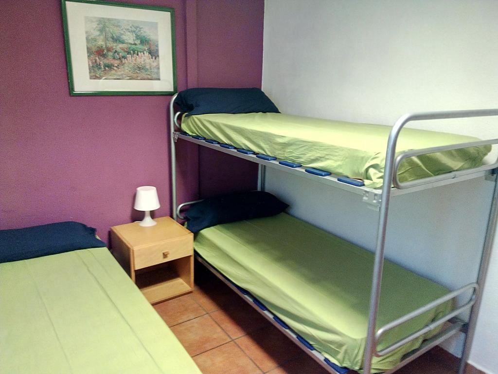 Albergue De Canfranc Estacion Room photo