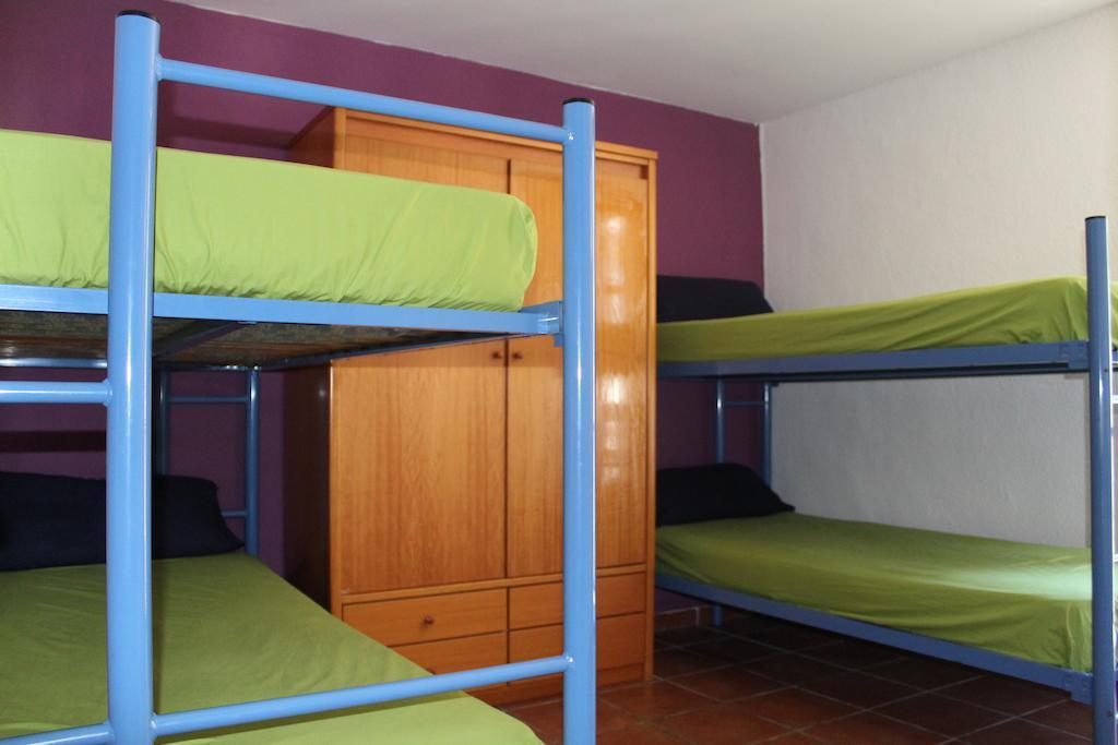 Albergue De Canfranc Estacion Room photo