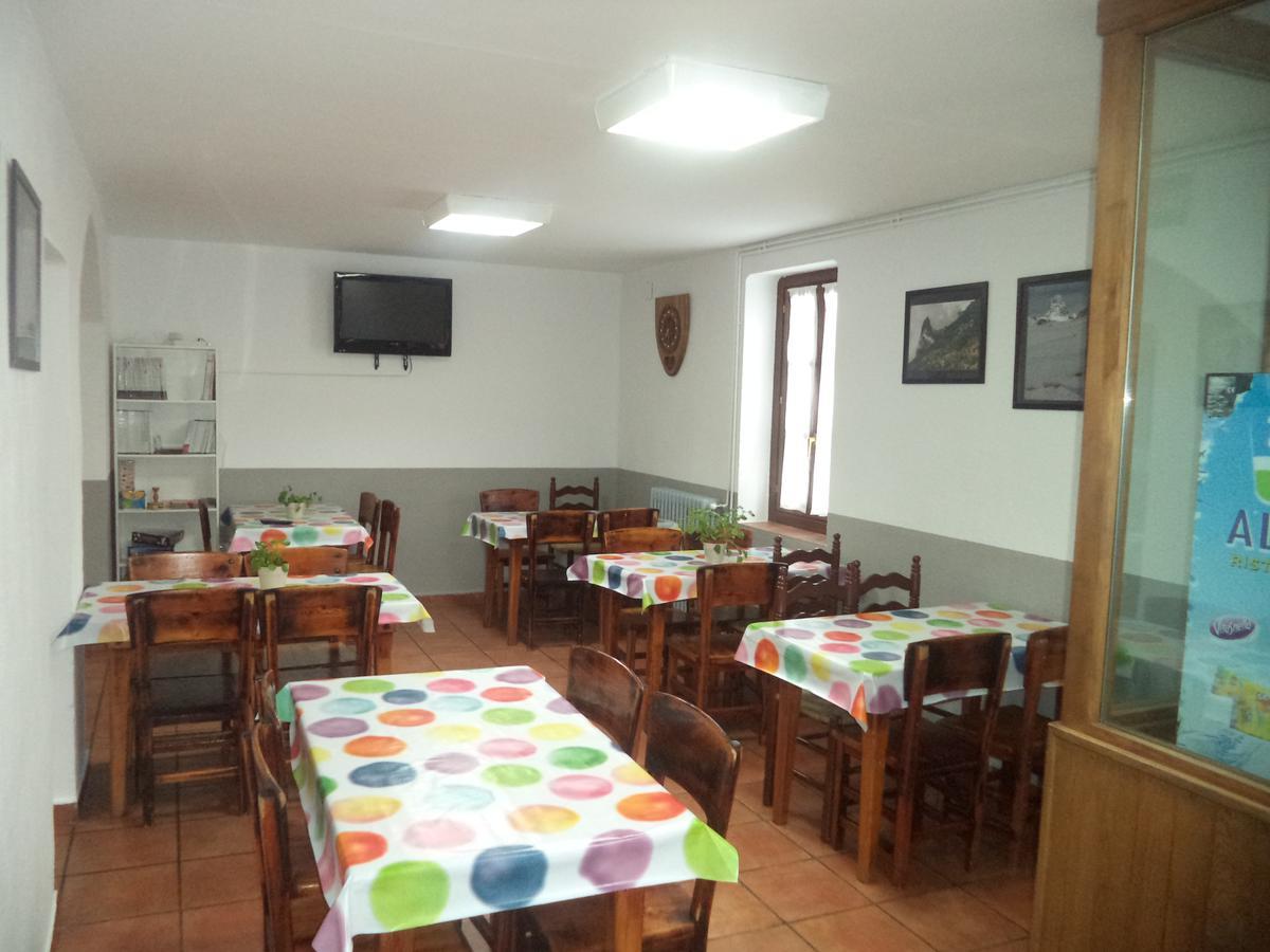 Albergue De Canfranc Estacion Exterior photo