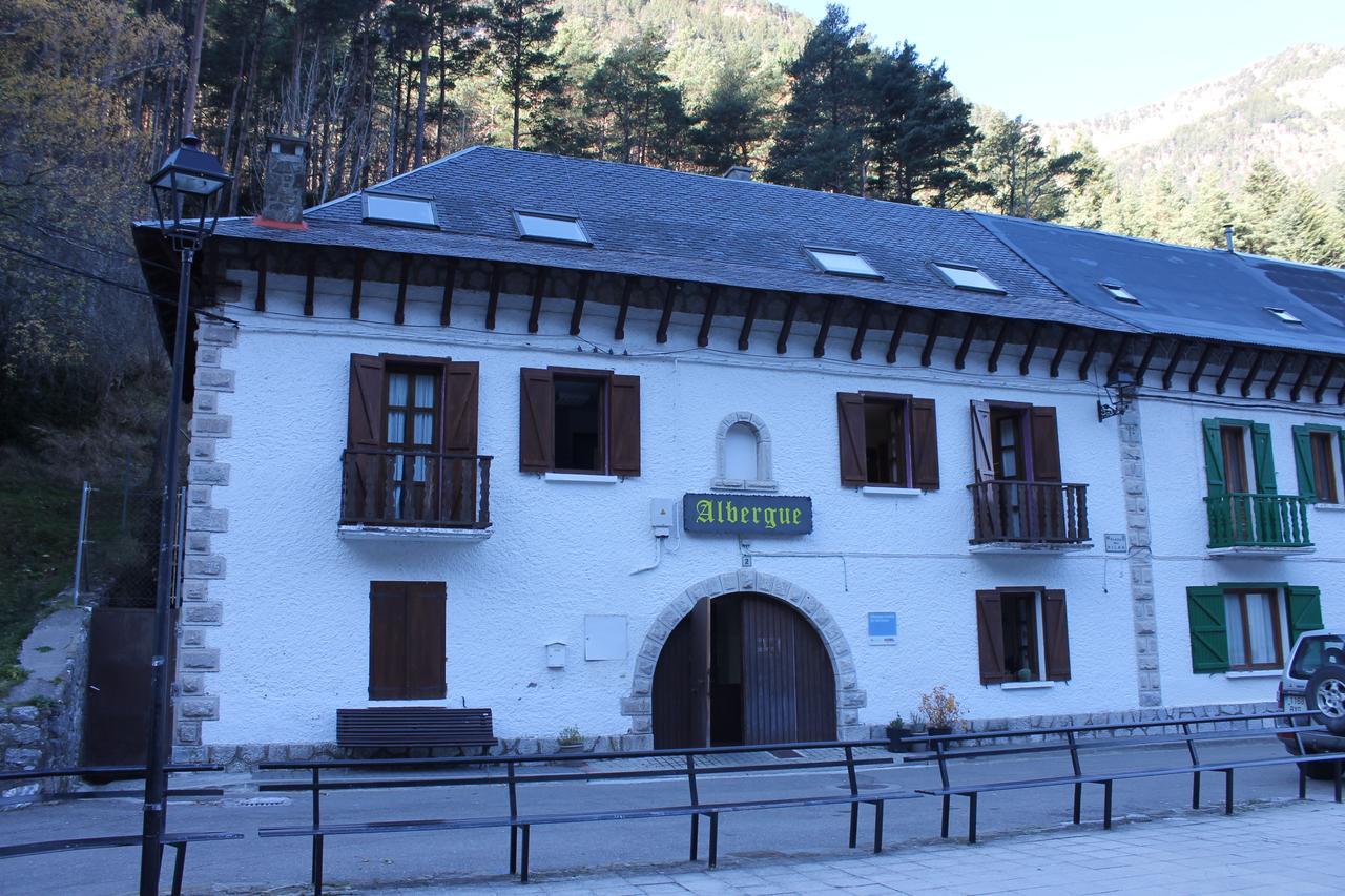 Albergue De Canfranc Estacion Exterior photo